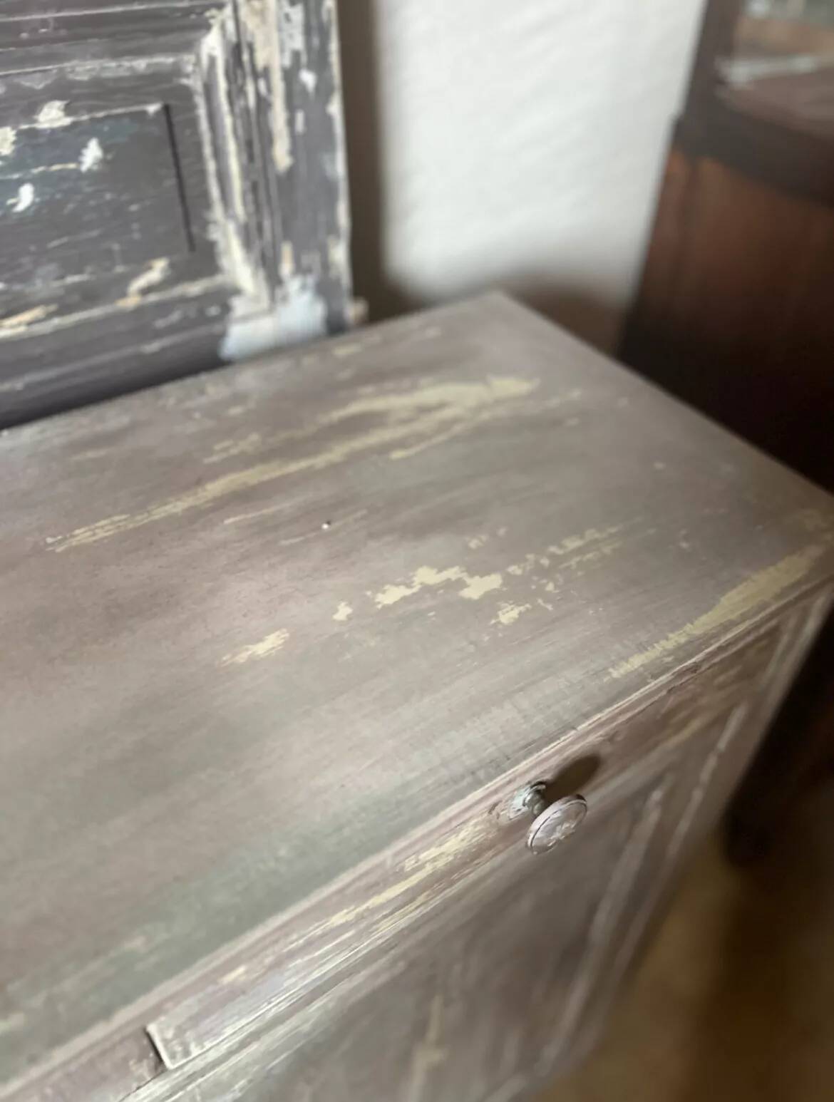 Parisian buffet in beech from the early 20th century with an antique finish.
