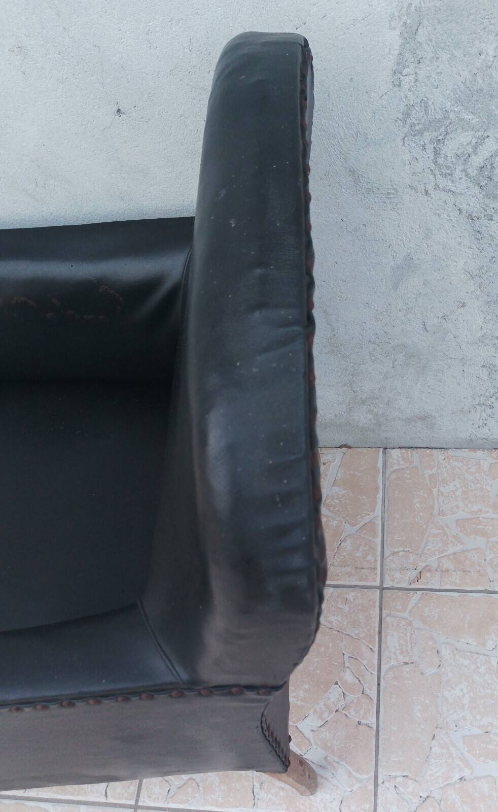 Art Deco armchair in leather