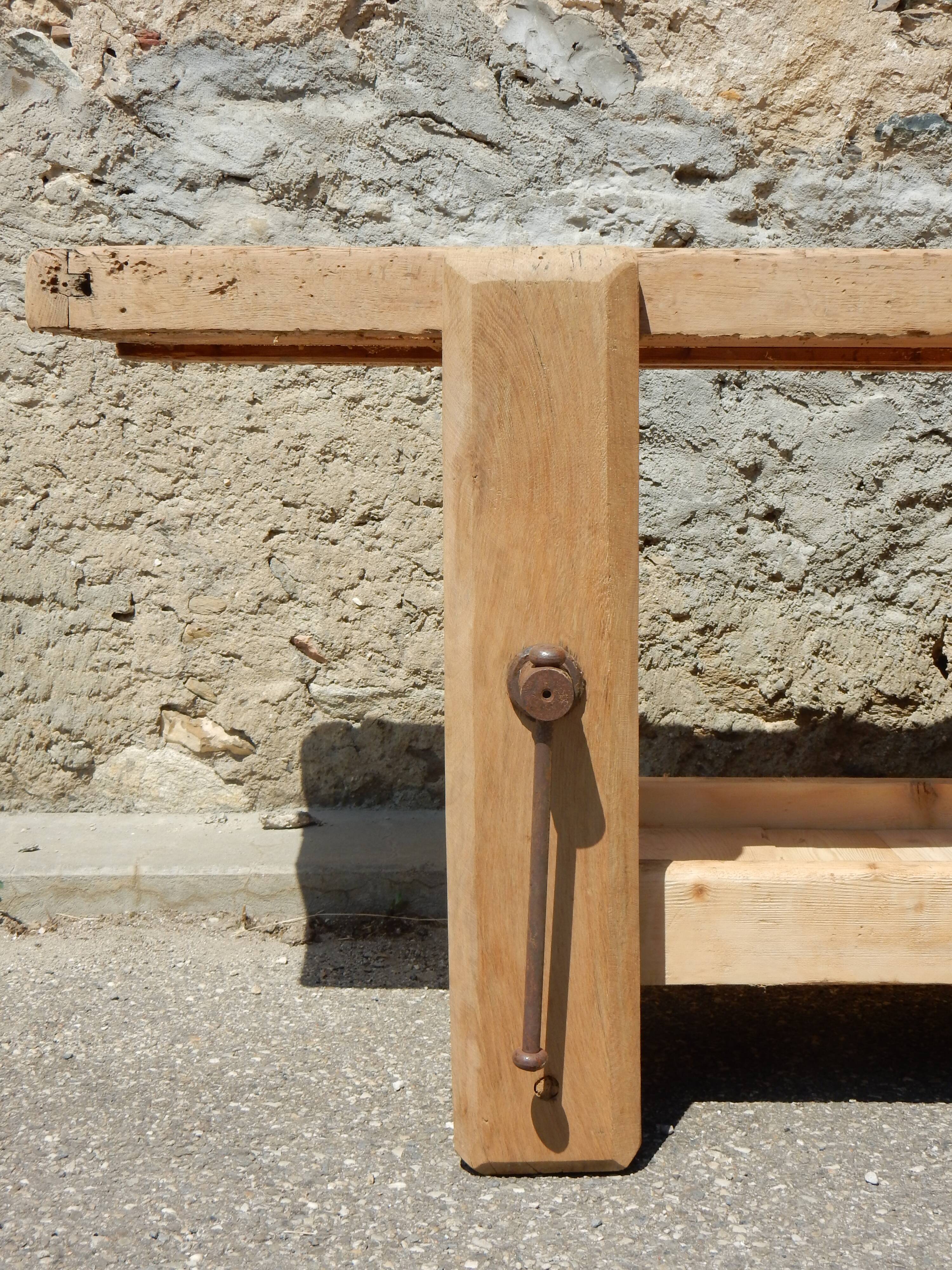 Large oak and fir carpenter's workbench - Old trade furniture