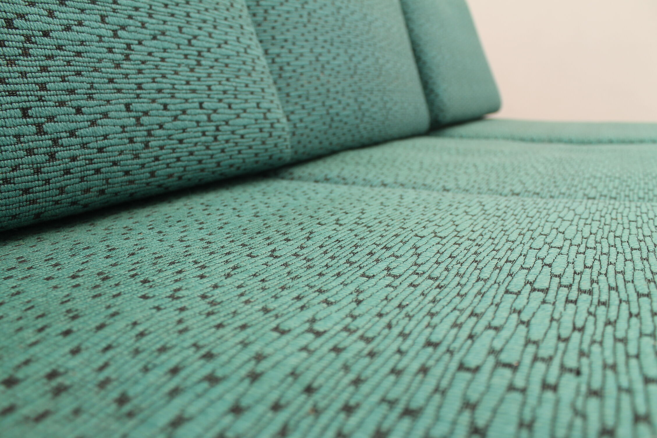 Mid century sofabed in walnut by jindrich halabala for up zavody, 1950´s