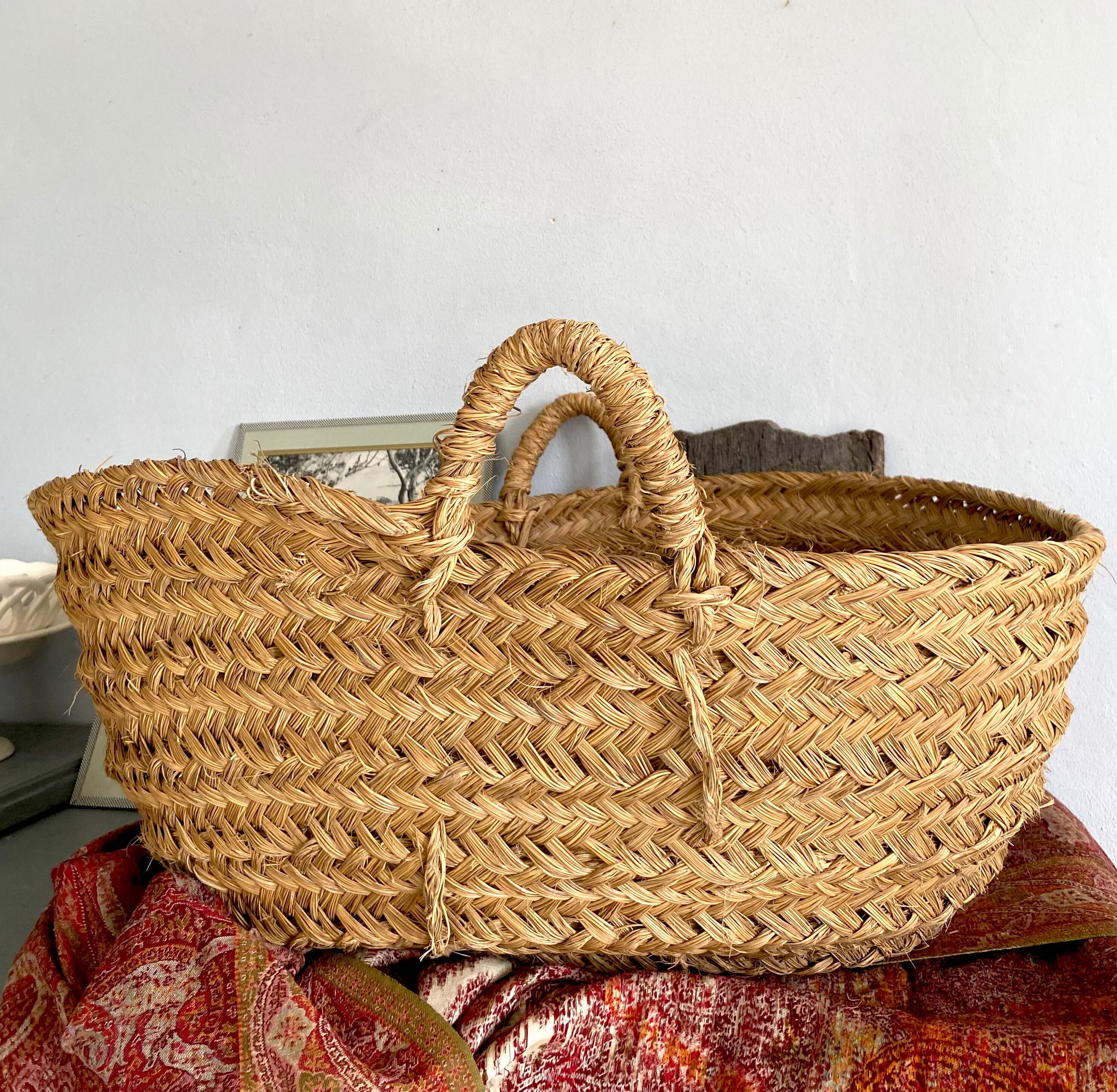 Moroccan basket vegetable fibers