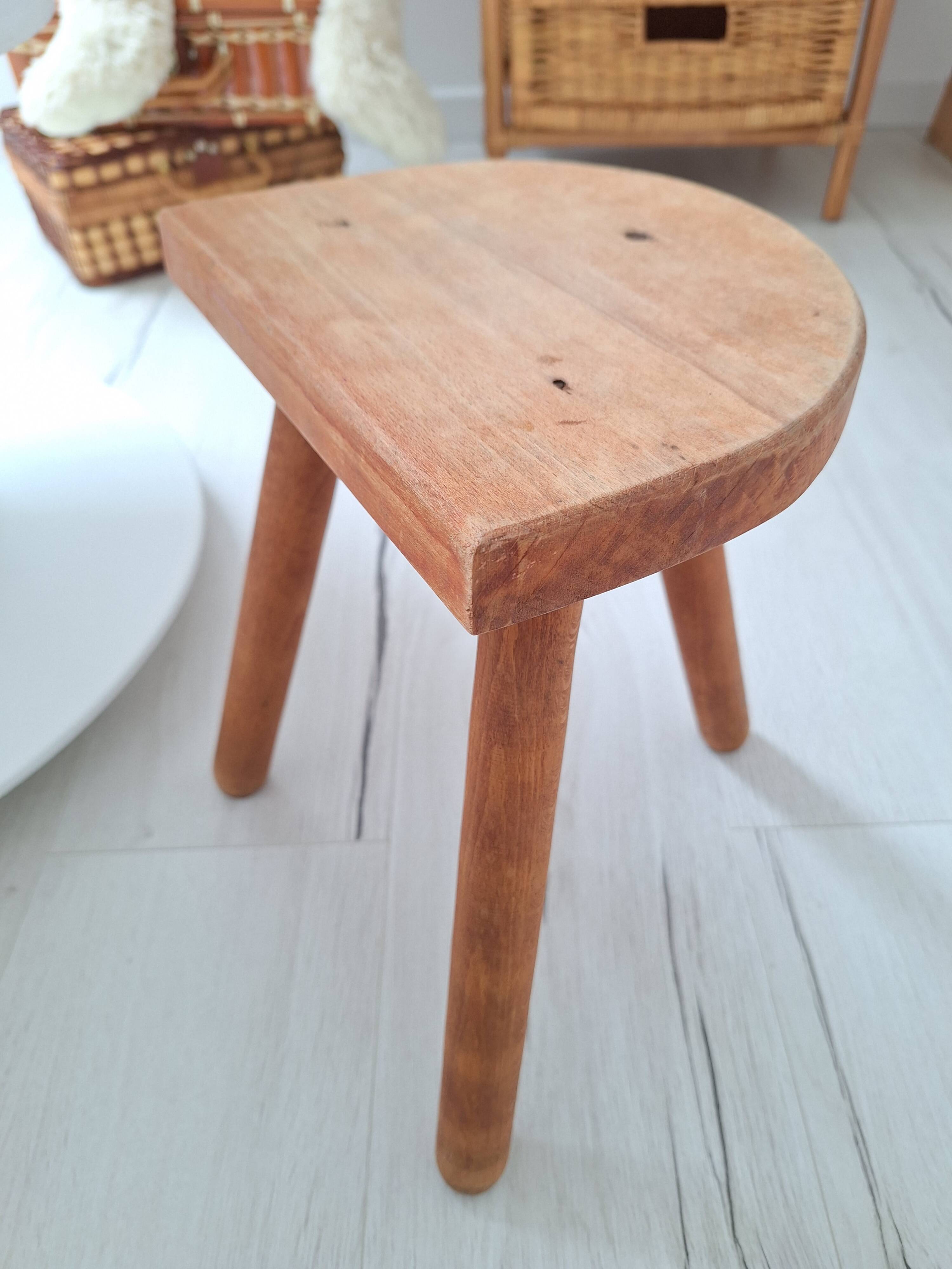 Tripod stool / Milking stool