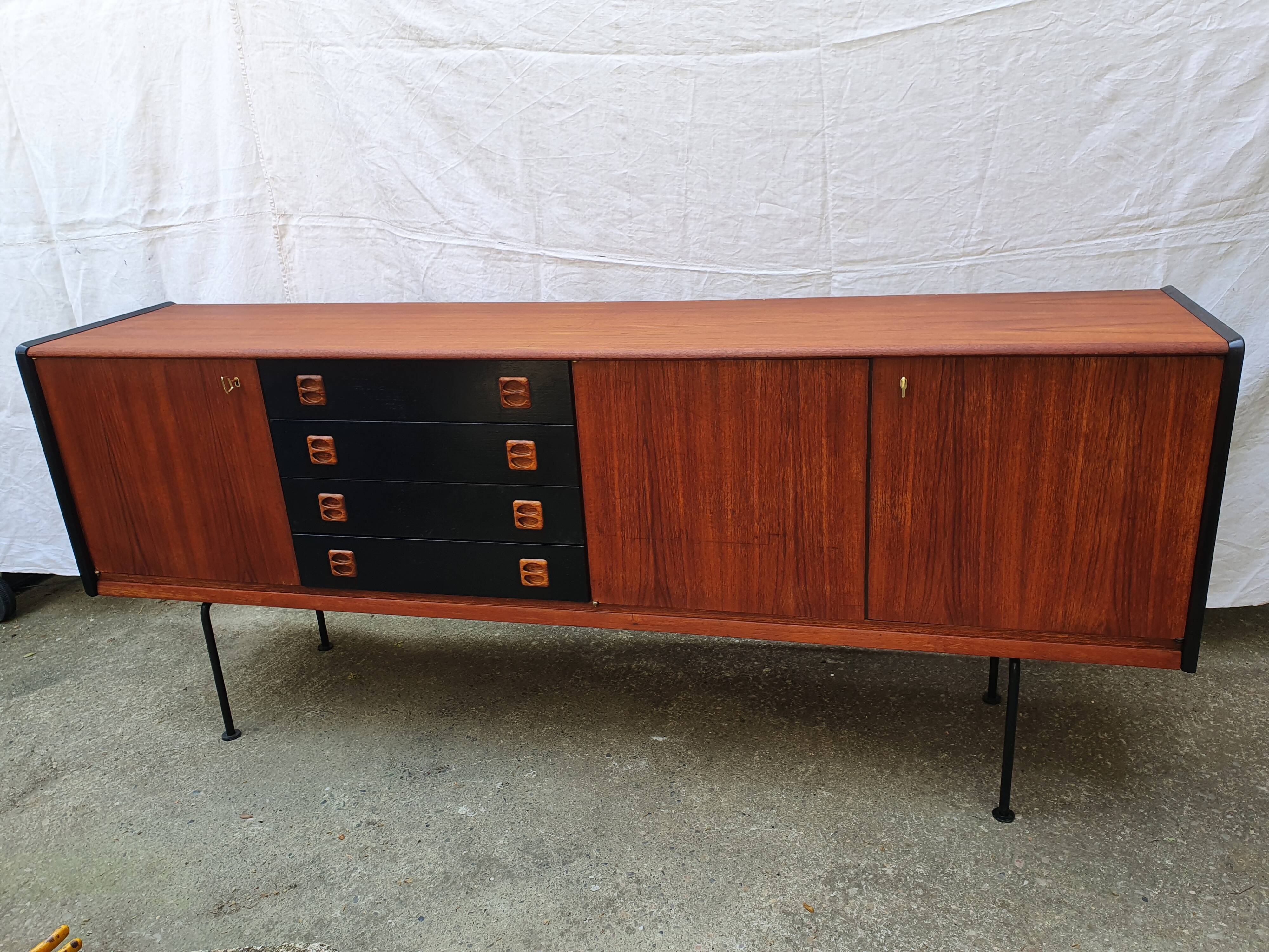 Enfilade Scandinavian style 220 cm teak