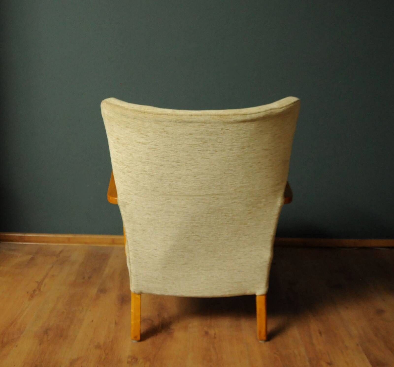 Scandinavian armchair "Pulman"