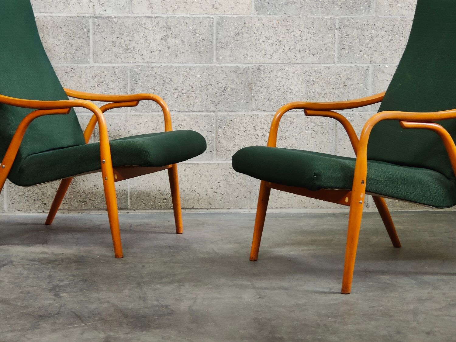 Pair of green armchairs by Antonin Suman for Ton Bystrice (Thonet) year 1960