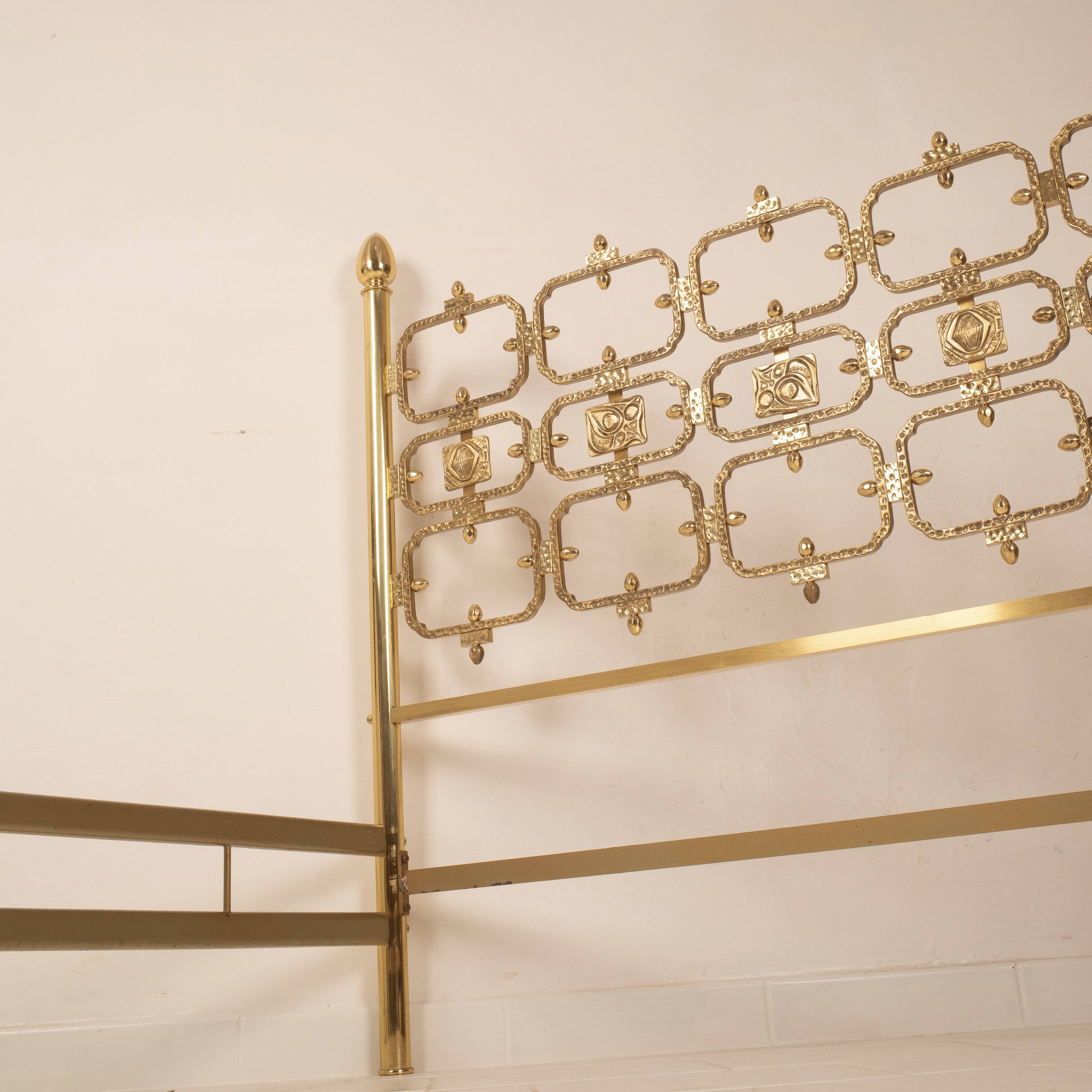 “Thailandia” Bed by Ciansky, Shelba and Luciano Frigerio for Frigerio di Desio