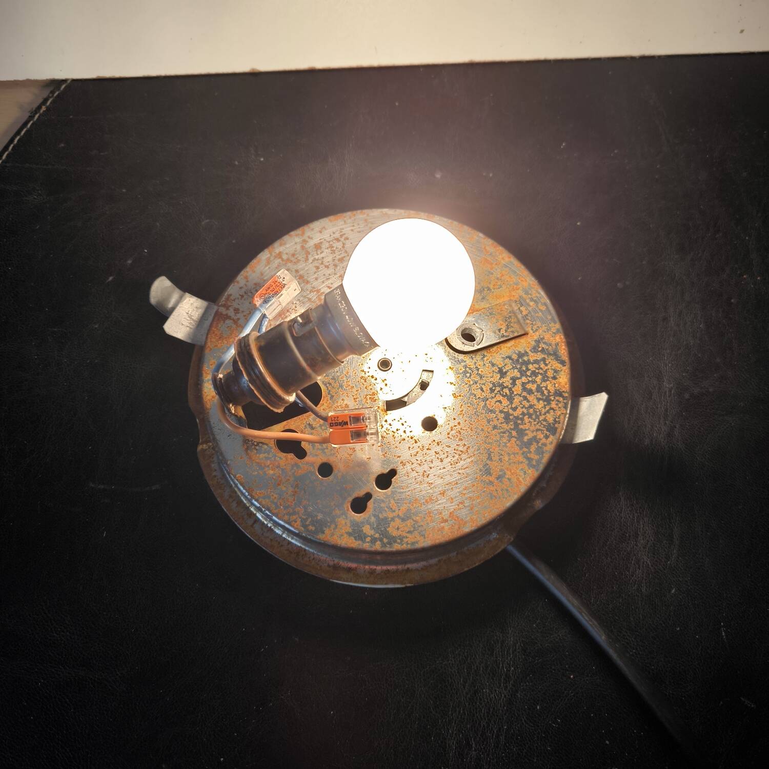 Ceiling light