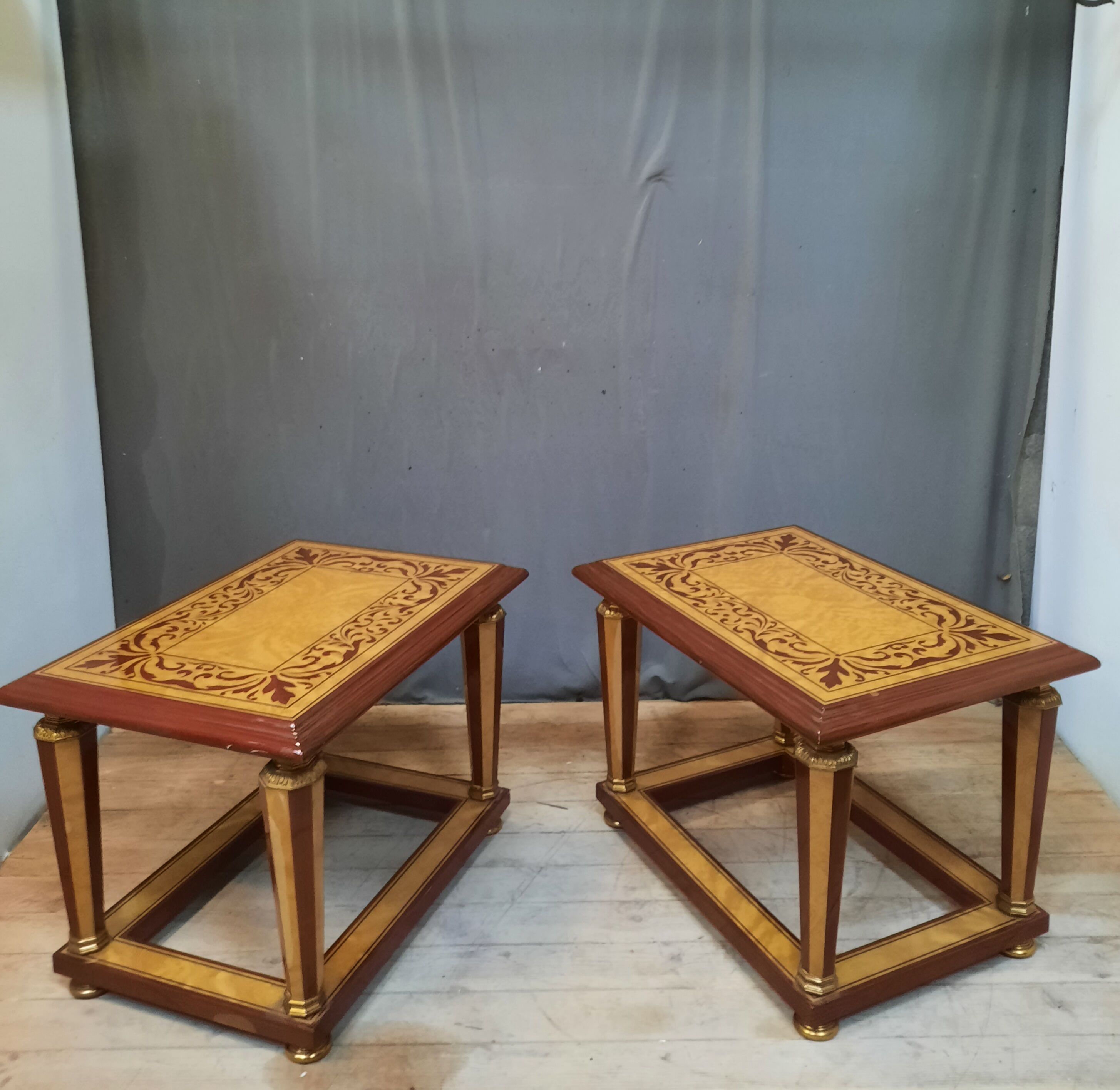 Pair of modern sofa tips