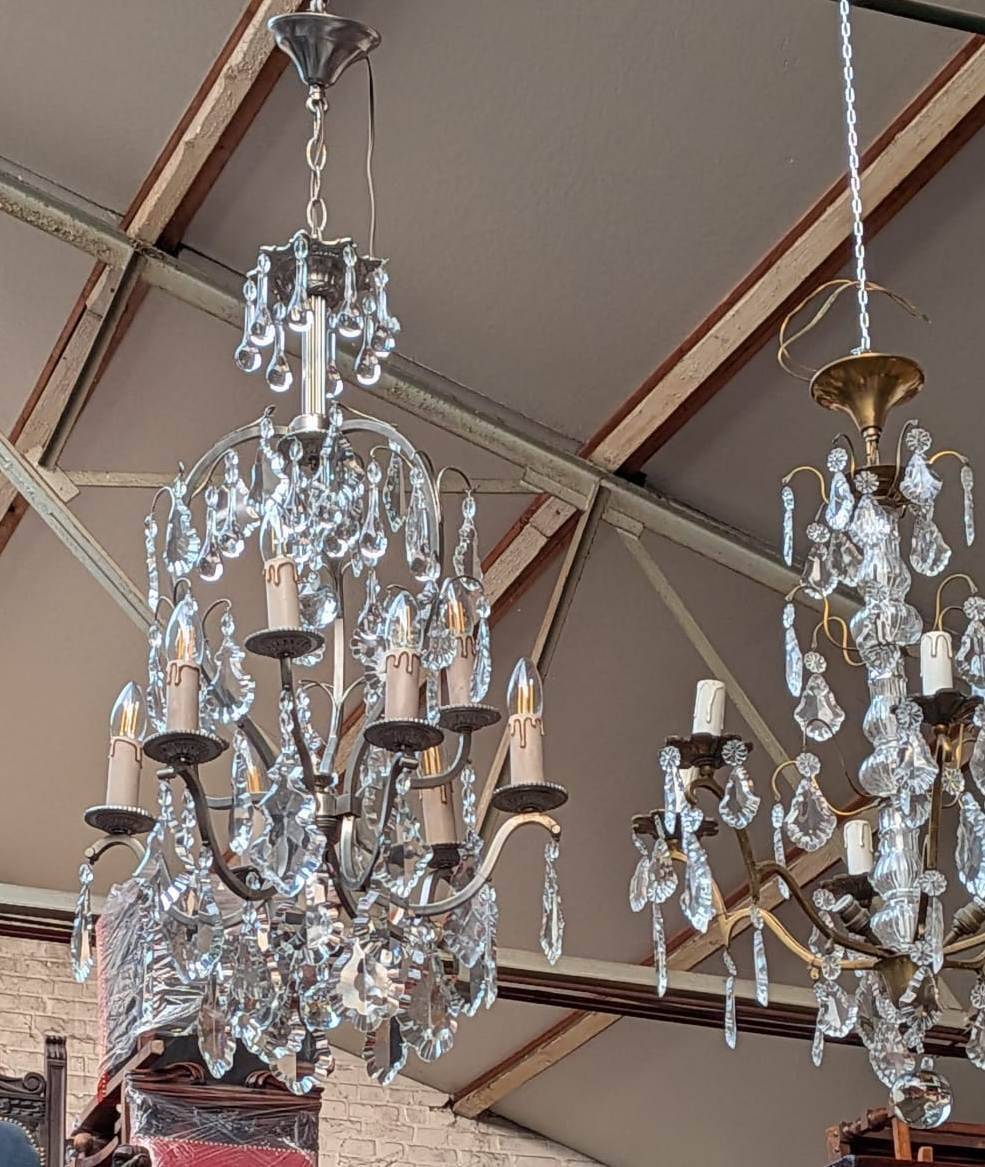Rococo-style chandelier with 9 light arms.