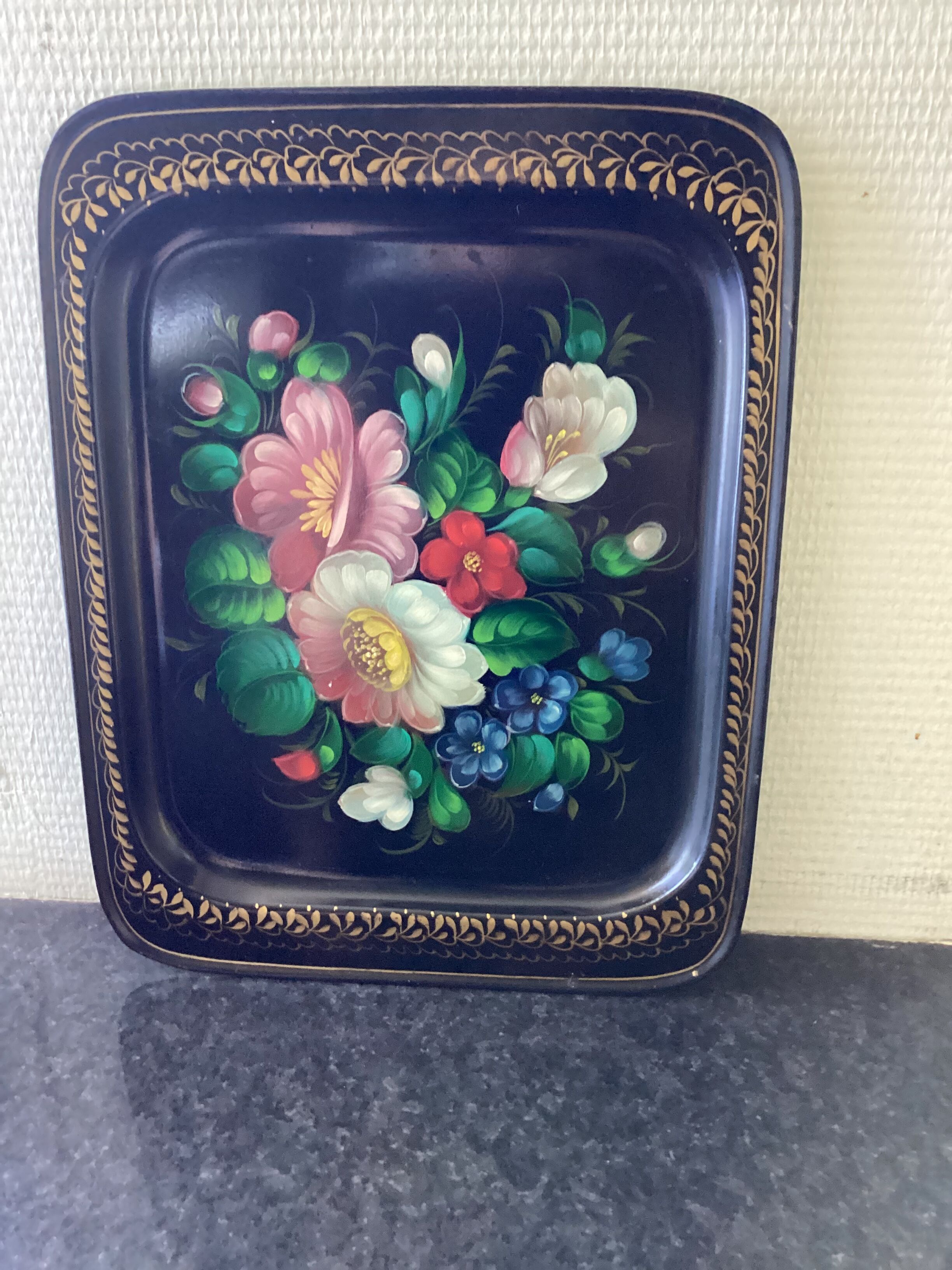 Hand painted sheet metal top dimension