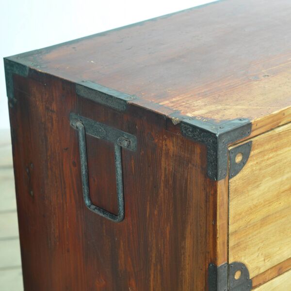 Commode Tansu japonaise, vers 1870