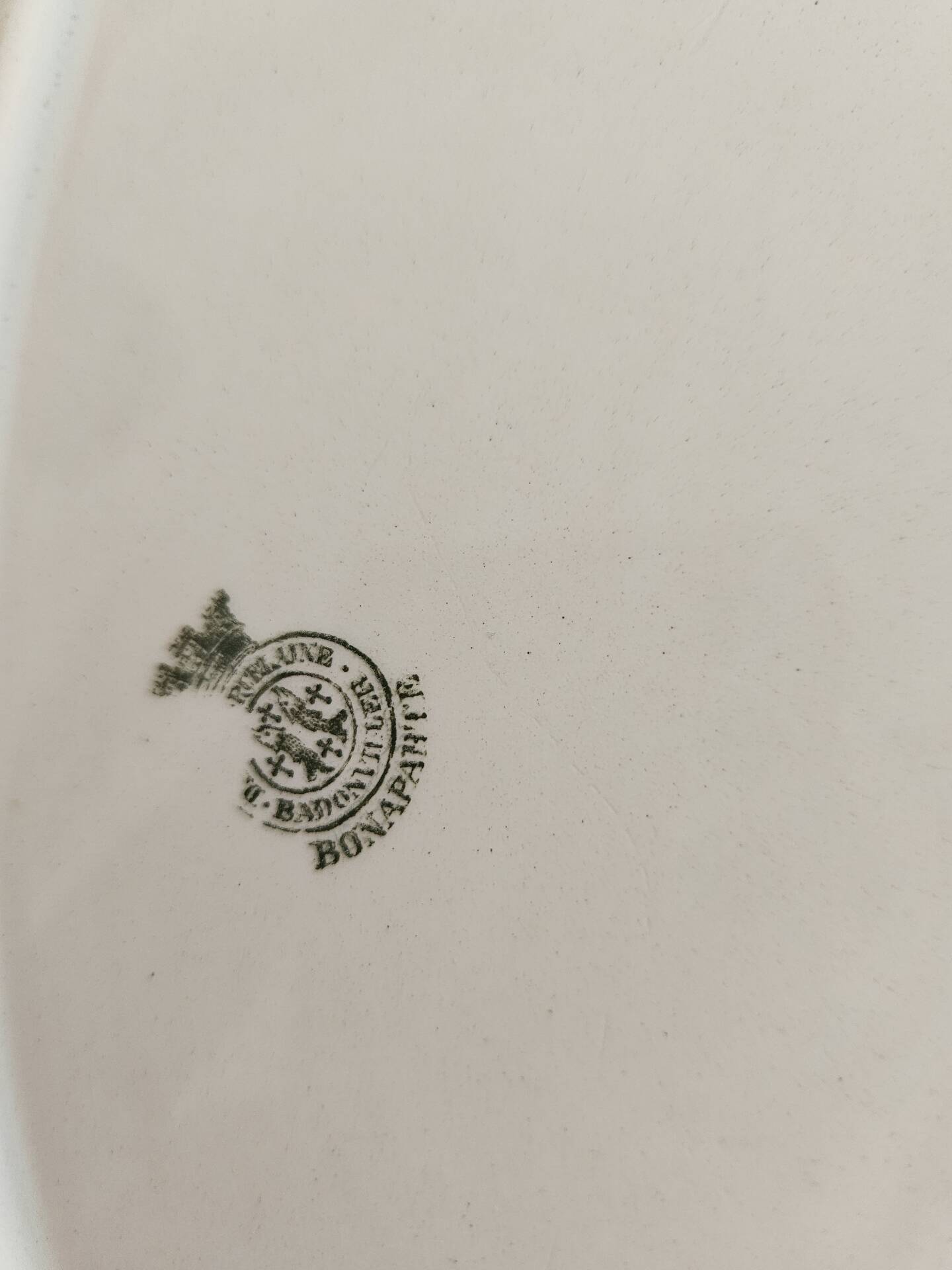 Serving dish