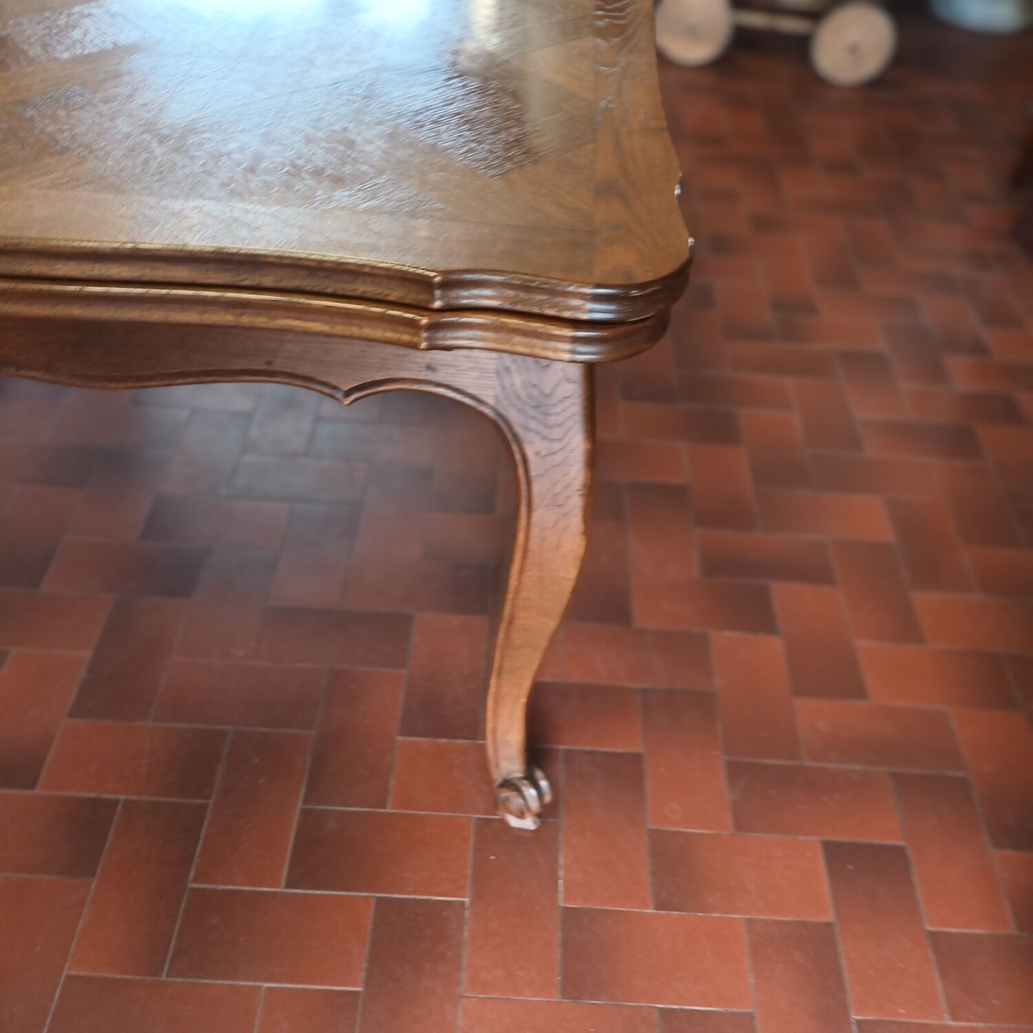 Versailles parquet table