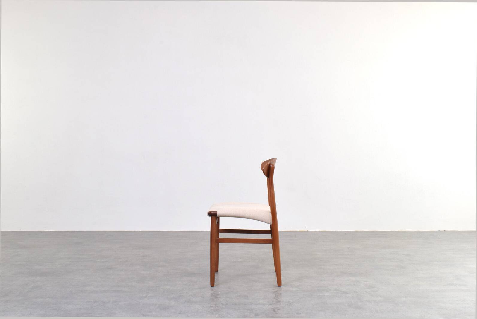 Danish Teak Dining Chairs by Ejner Larsen & Aksel Bender Madsen 1960s Set 4
