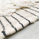 Moroccan Berber carpet beni ouarain unbleached plain with engraved pattern 300x216cm