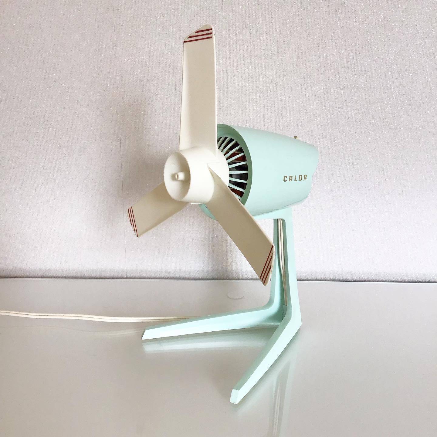 Vintage calor water green fan