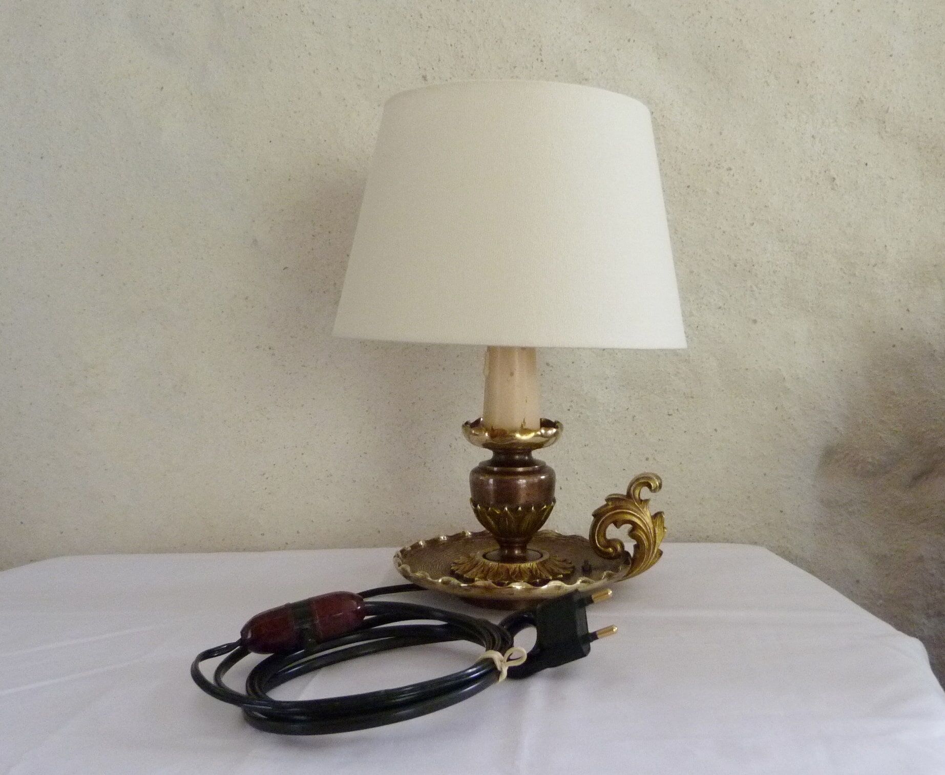 "Cellar rat" lamp
