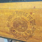 Old wooden advertising trunk Royal rice starch E.Remy & Cie
