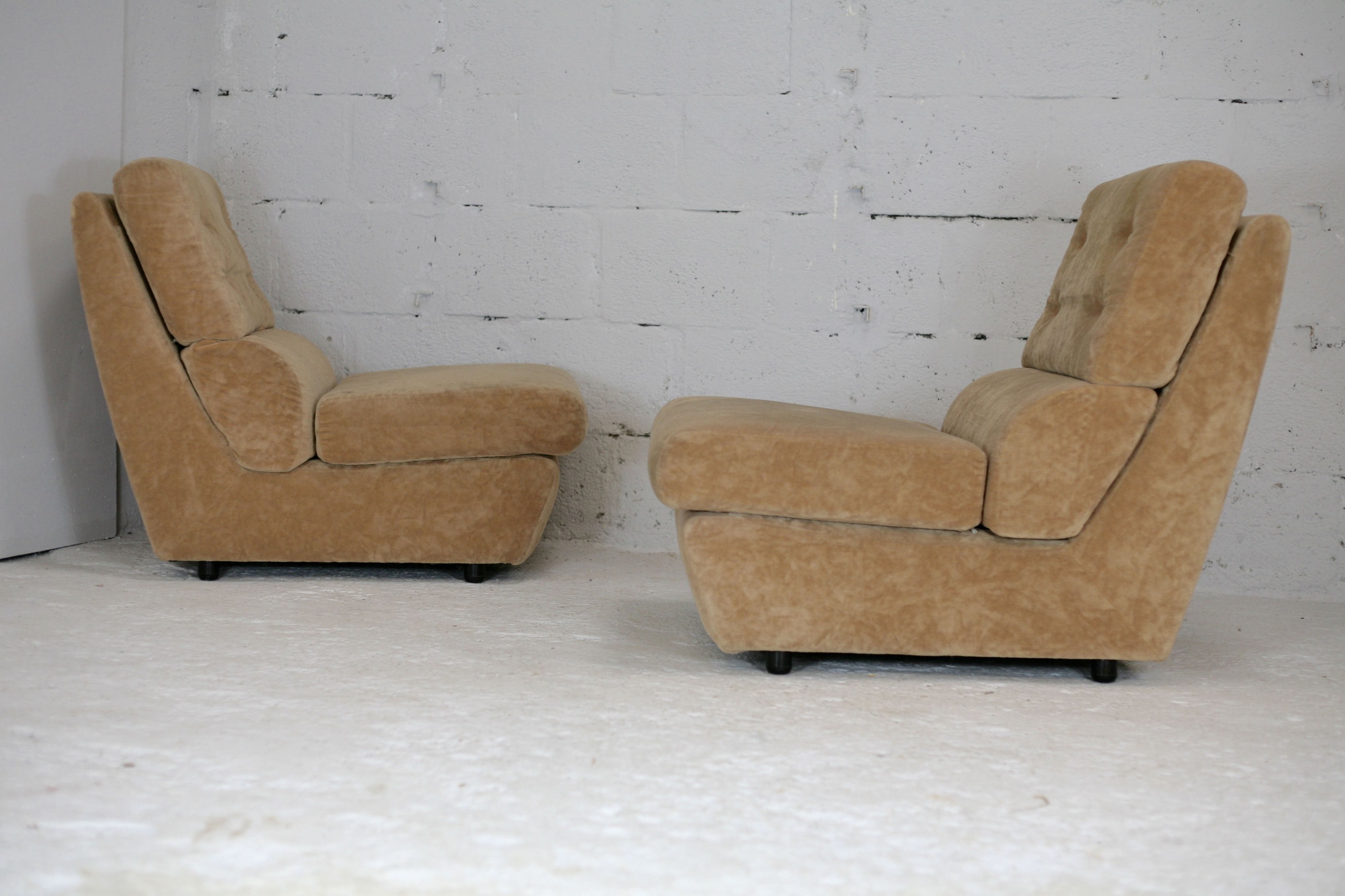 Pair of armchairs "Space Age", foam and velvet "honey", France, circa 1970