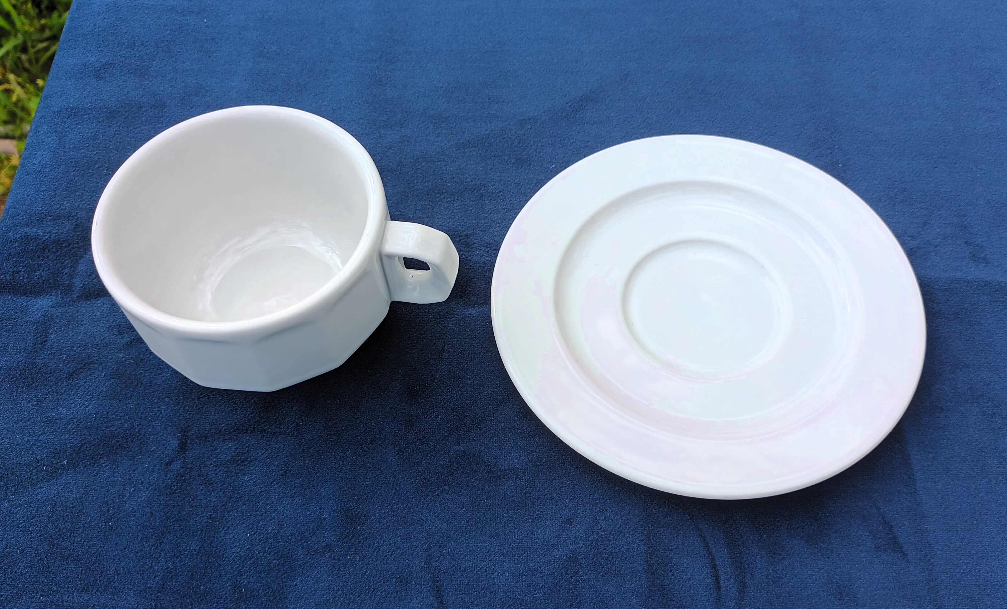 Lot de 6 tasses chocolat bistrot anciennes porcelaine Pillivuyt blanches  20 cl