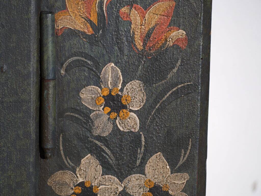 Antique painted pine wardrobe – Austro-Hungarian Empire, Year 1835