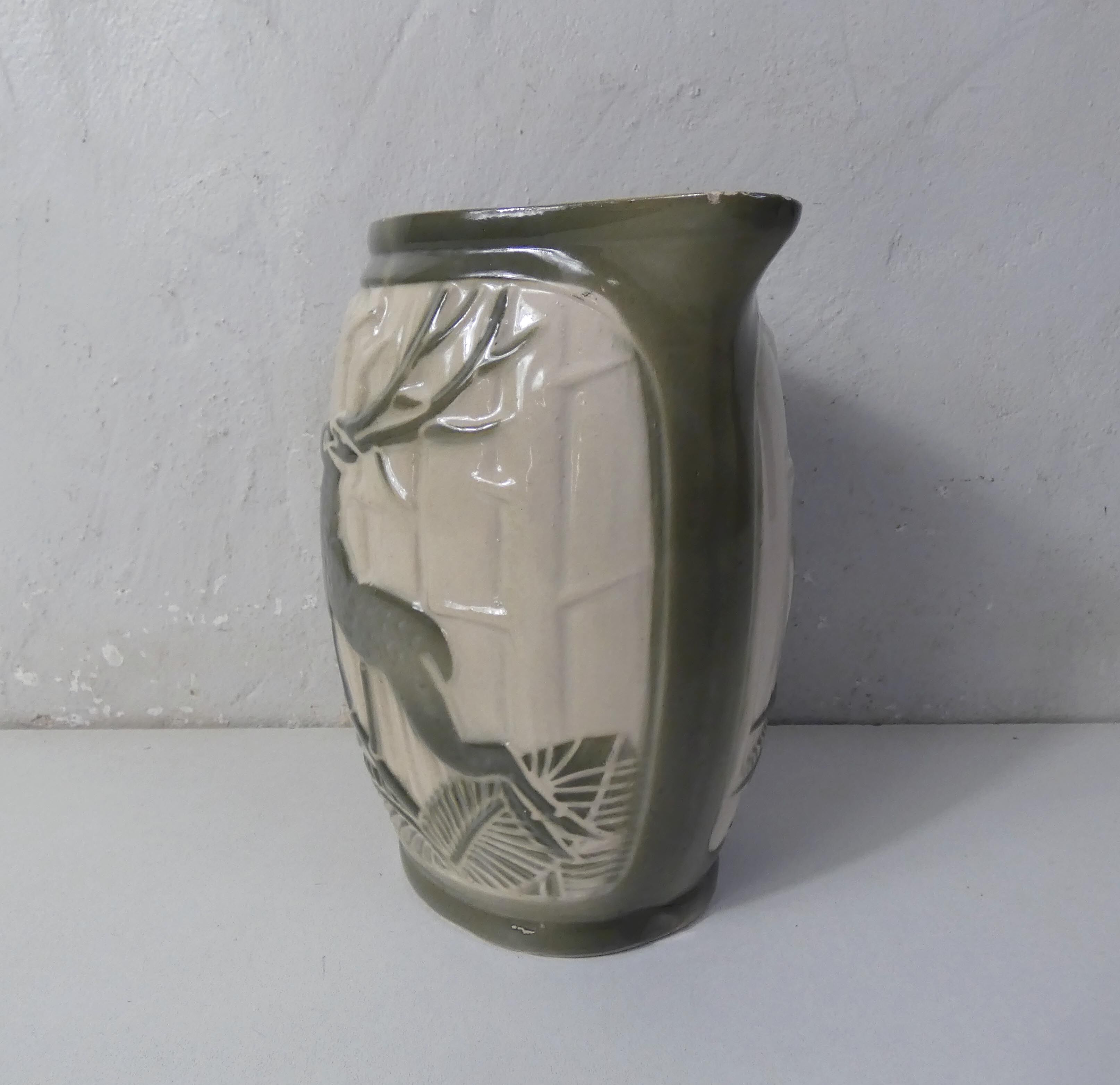 pitcher green deer slurry art deco Saint Clement
