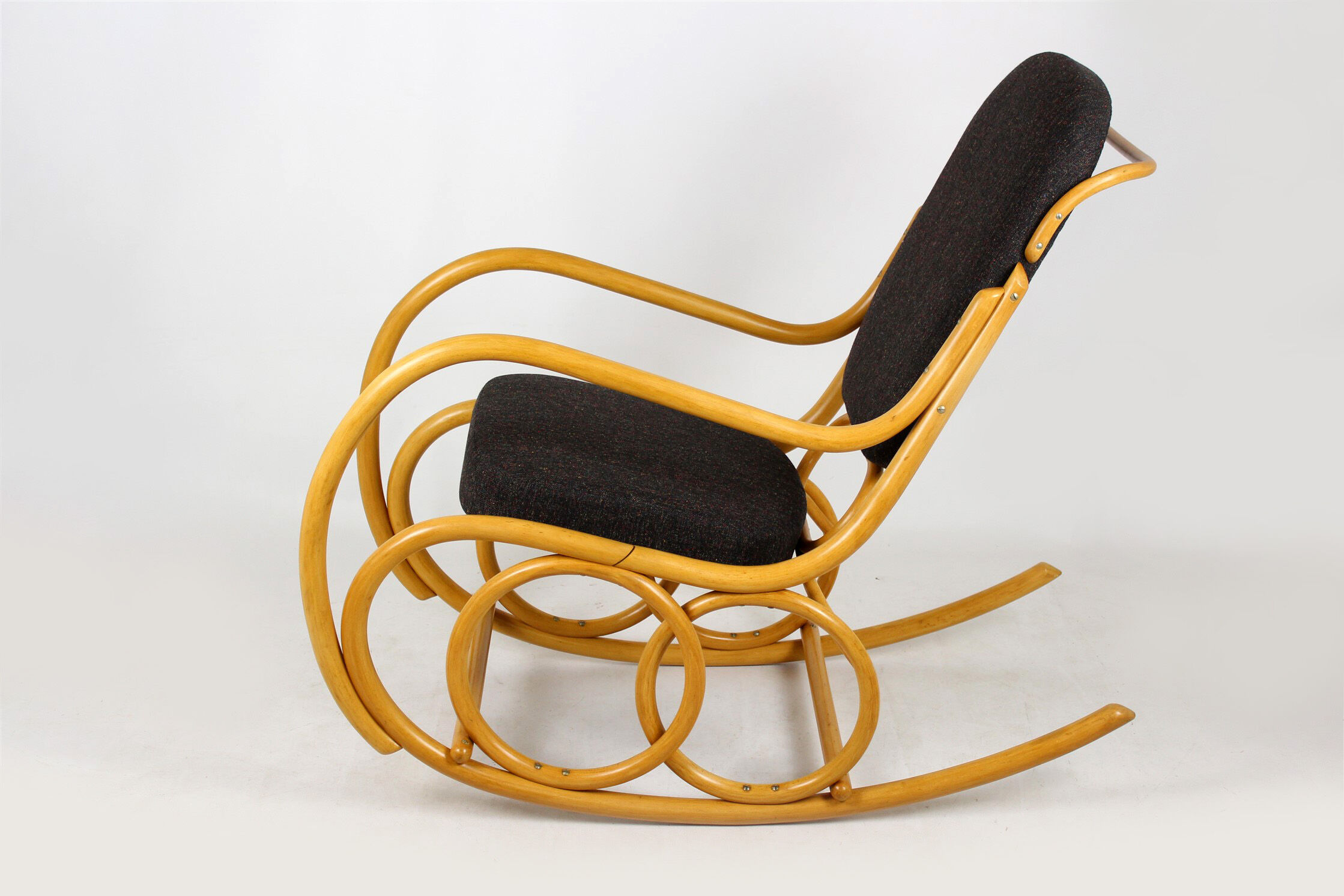 Mid-century beech bentwood rocking chair from ton, 1960s