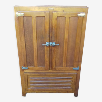 Meuble en bois, ancien frigo