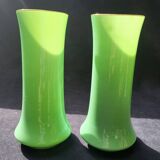Paire de Vase en opaline verte XIX ème