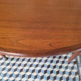 Extendable teak table by Victor Wilkins, G-Plan