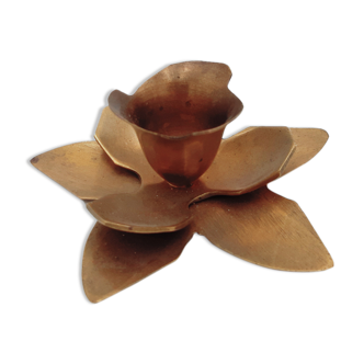 Brass candlestick flower