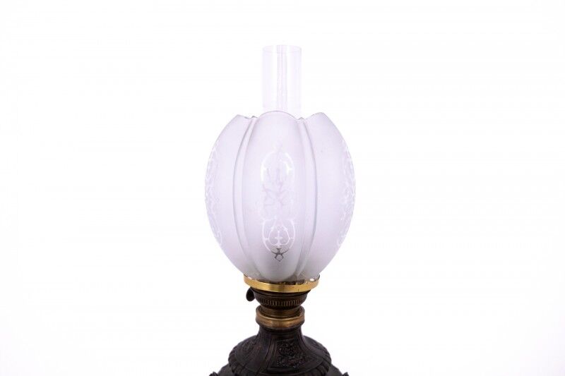 Paire de lampes à huile en bronze, France, vers 1880.