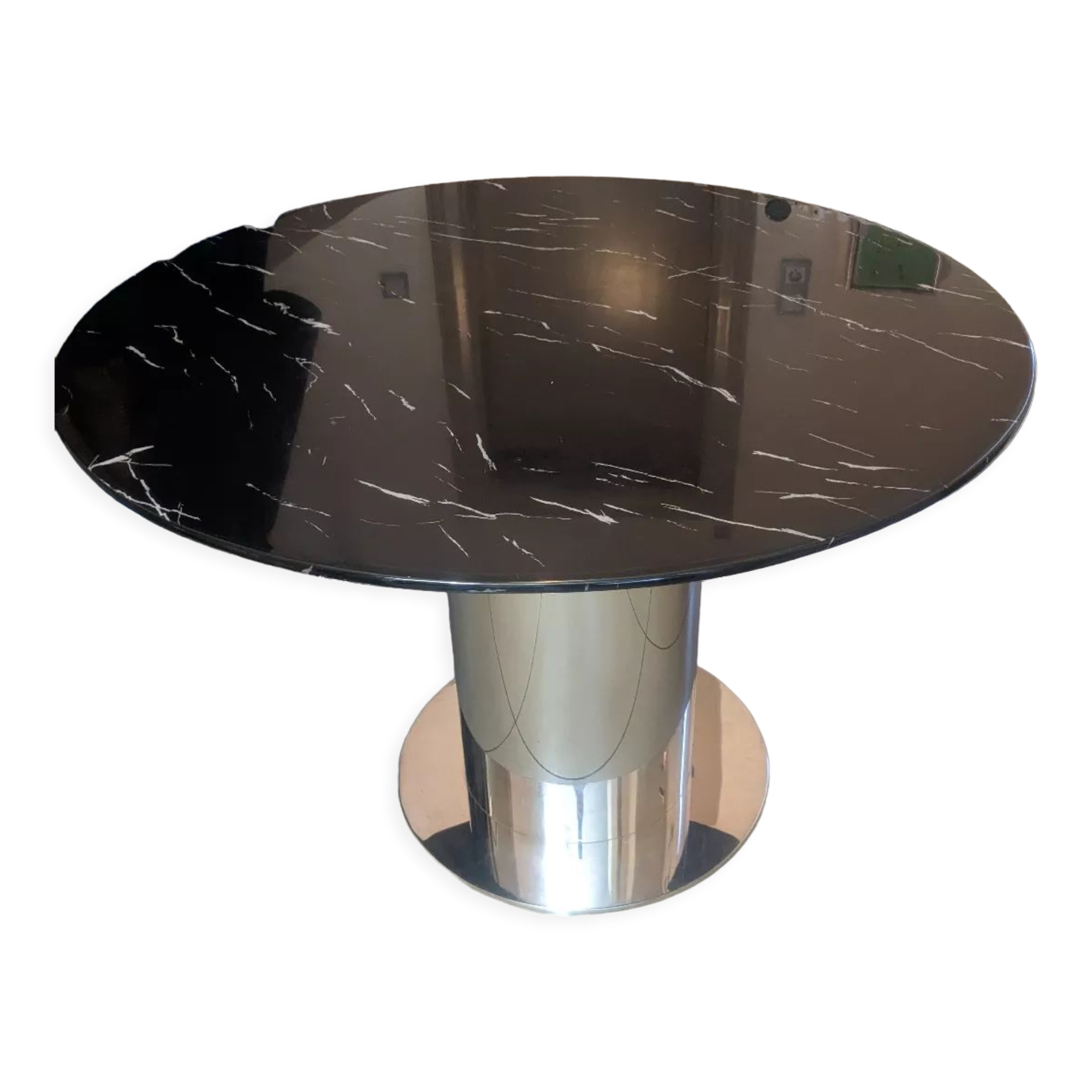 Round designer table in marble and metal