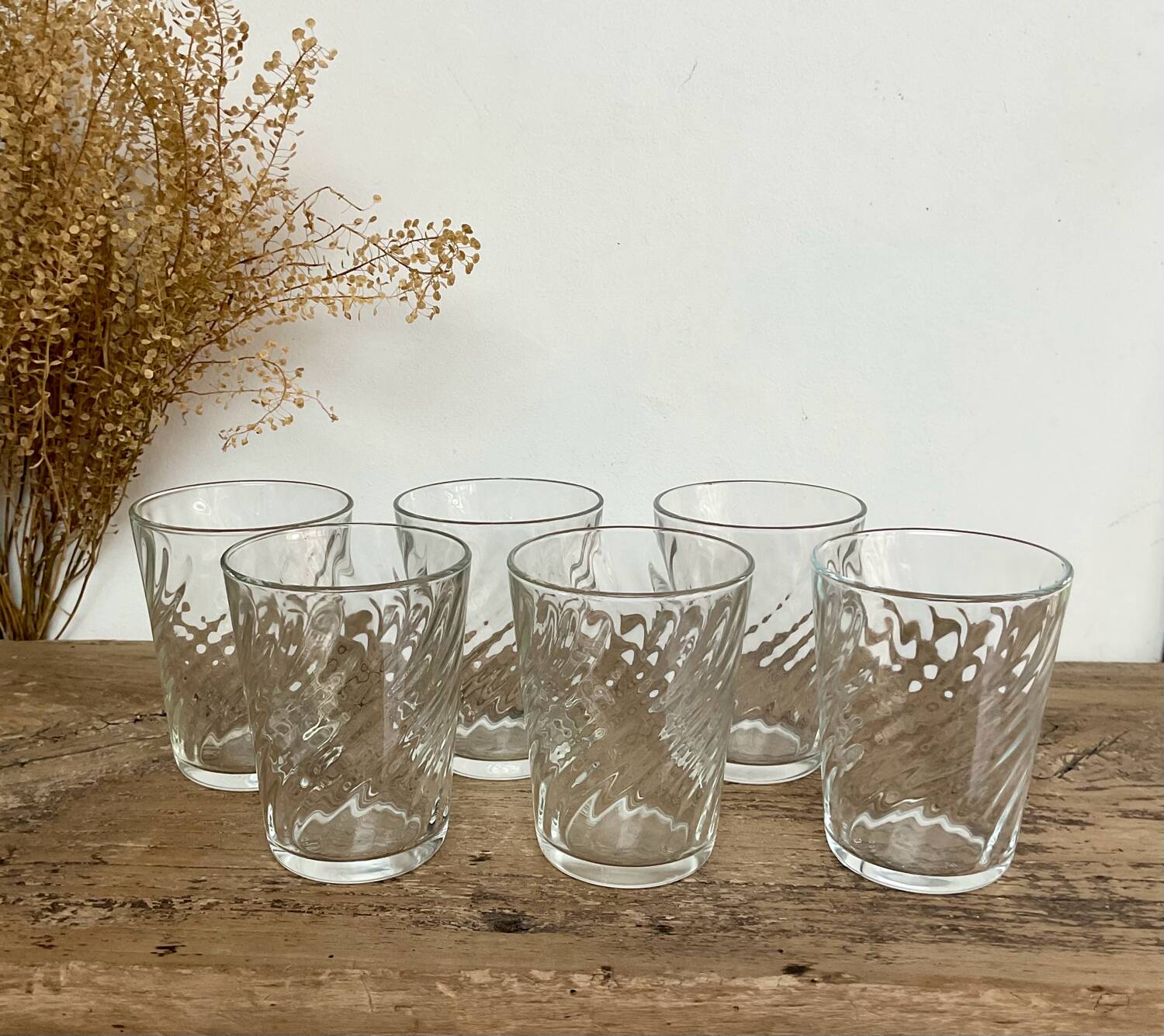 6 Arcoroc twisted glasses