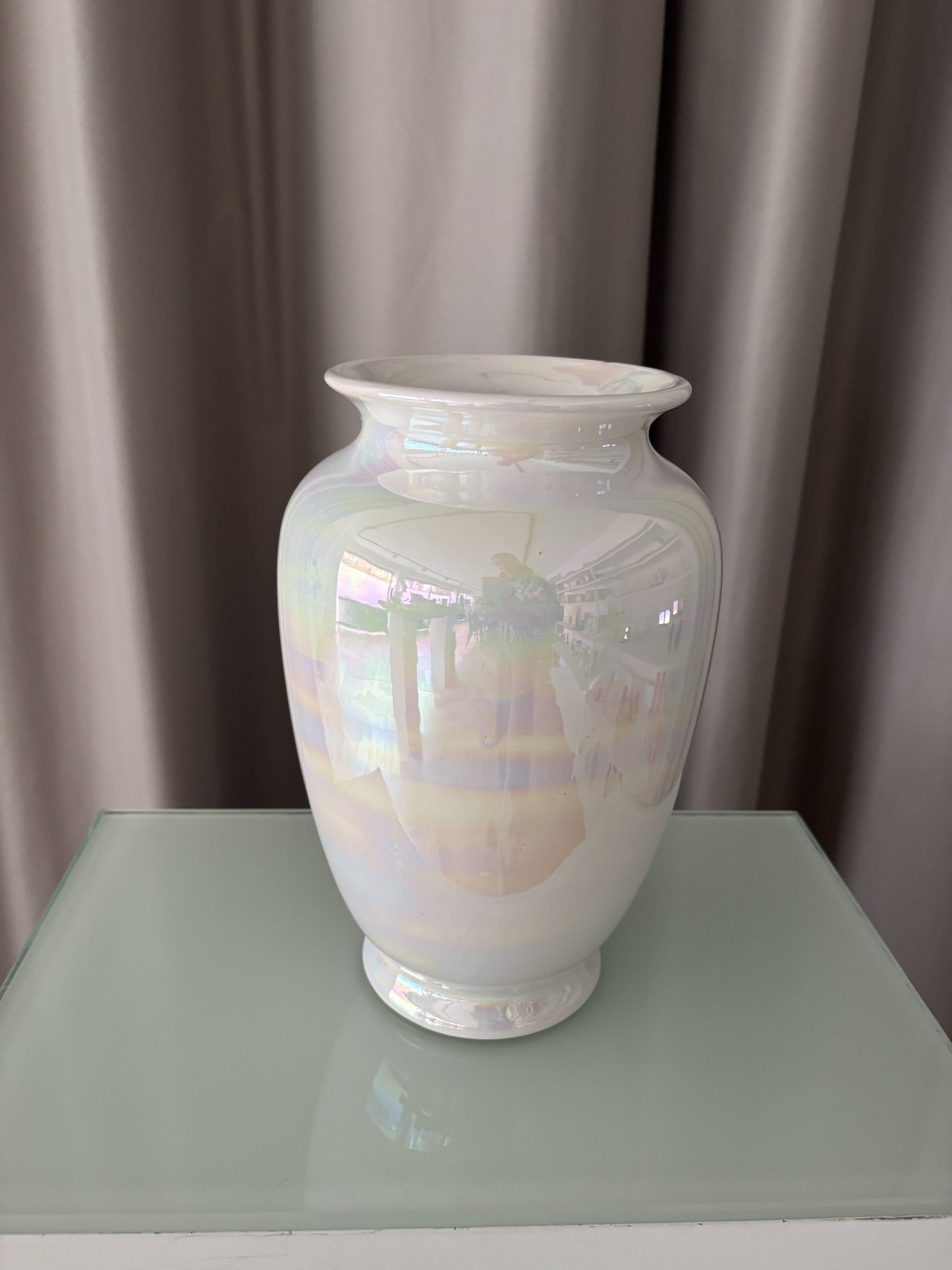 Vintage Iridescent White Vase – 1980s/1990s Pearl Lustre Glaze