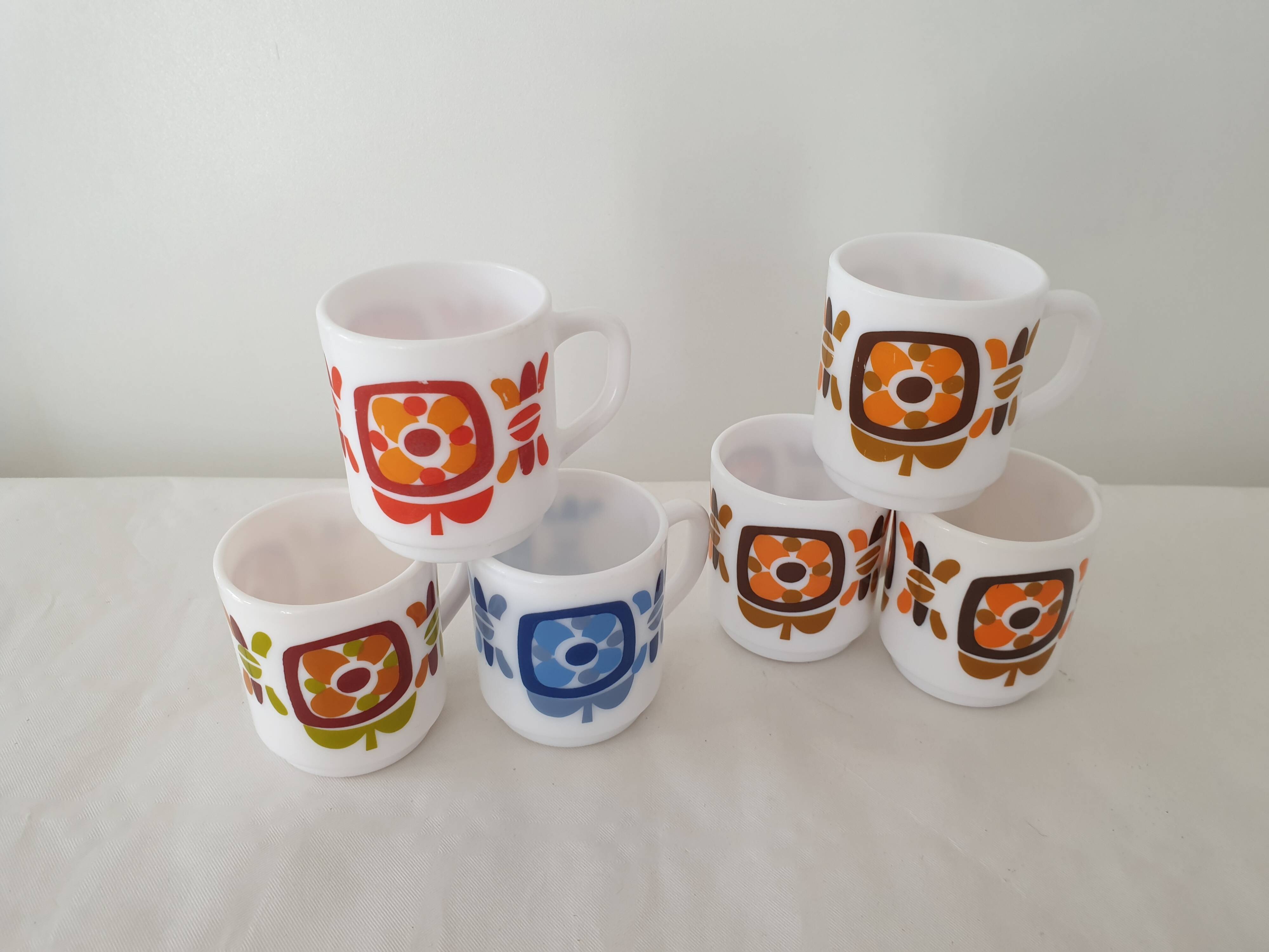Set of 6 small Mobil Vintage coffee cups (Diameter 5.5)