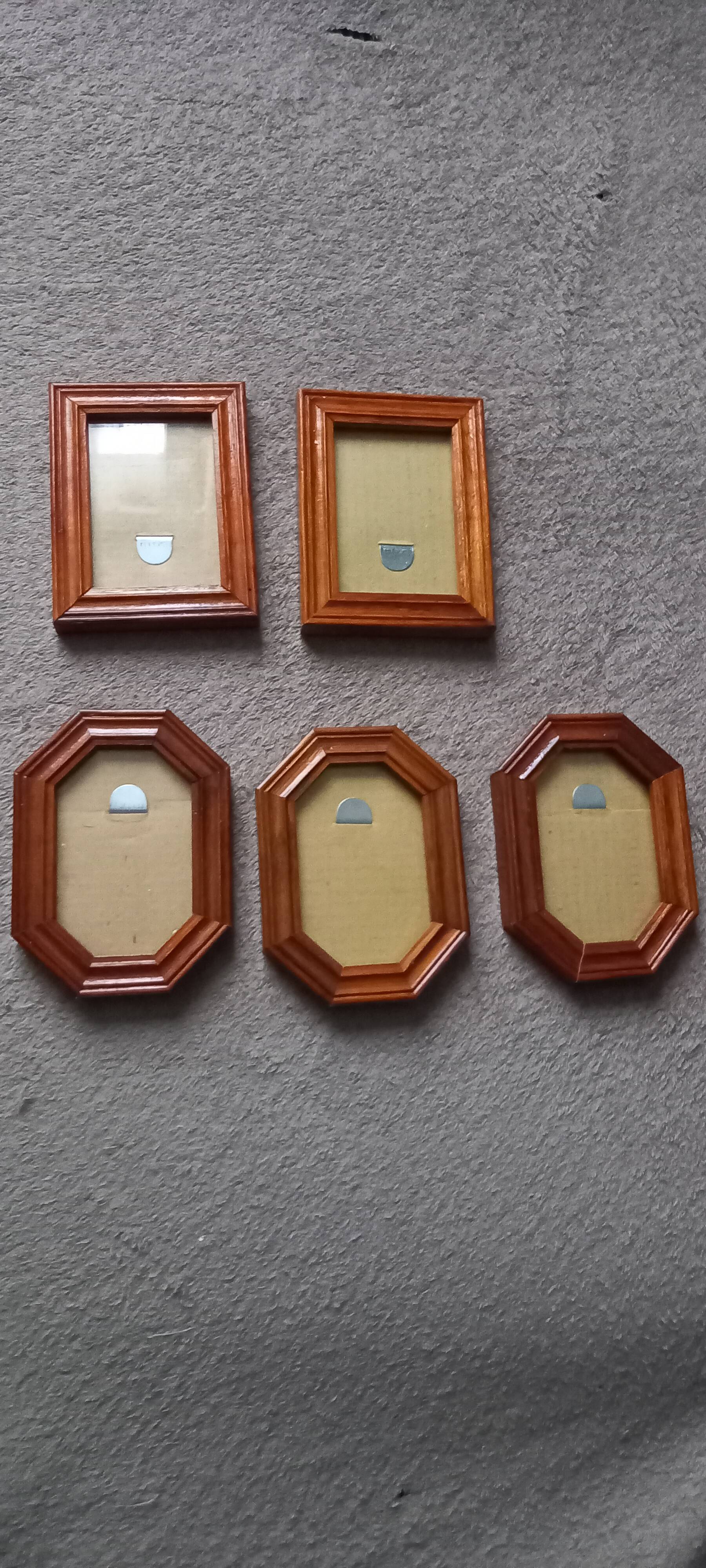 Lots of small frames