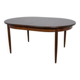 Mid-Century Oval Dining Table in Teak from G-Plan, 1960s