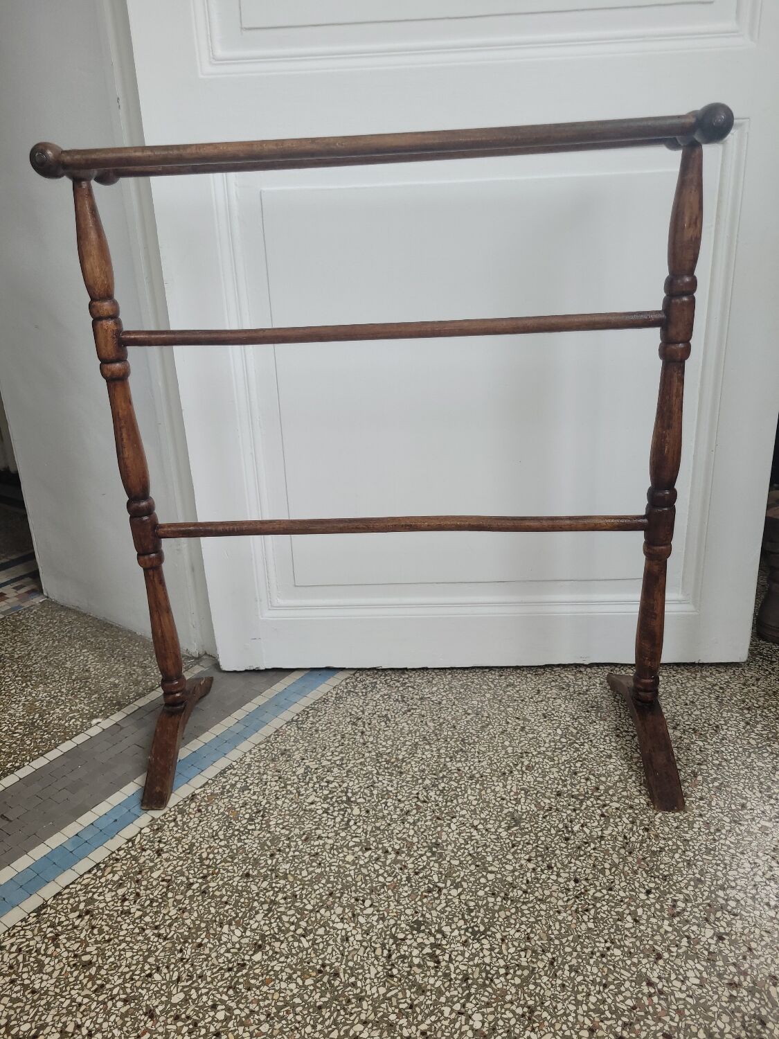 Wooden towel rack