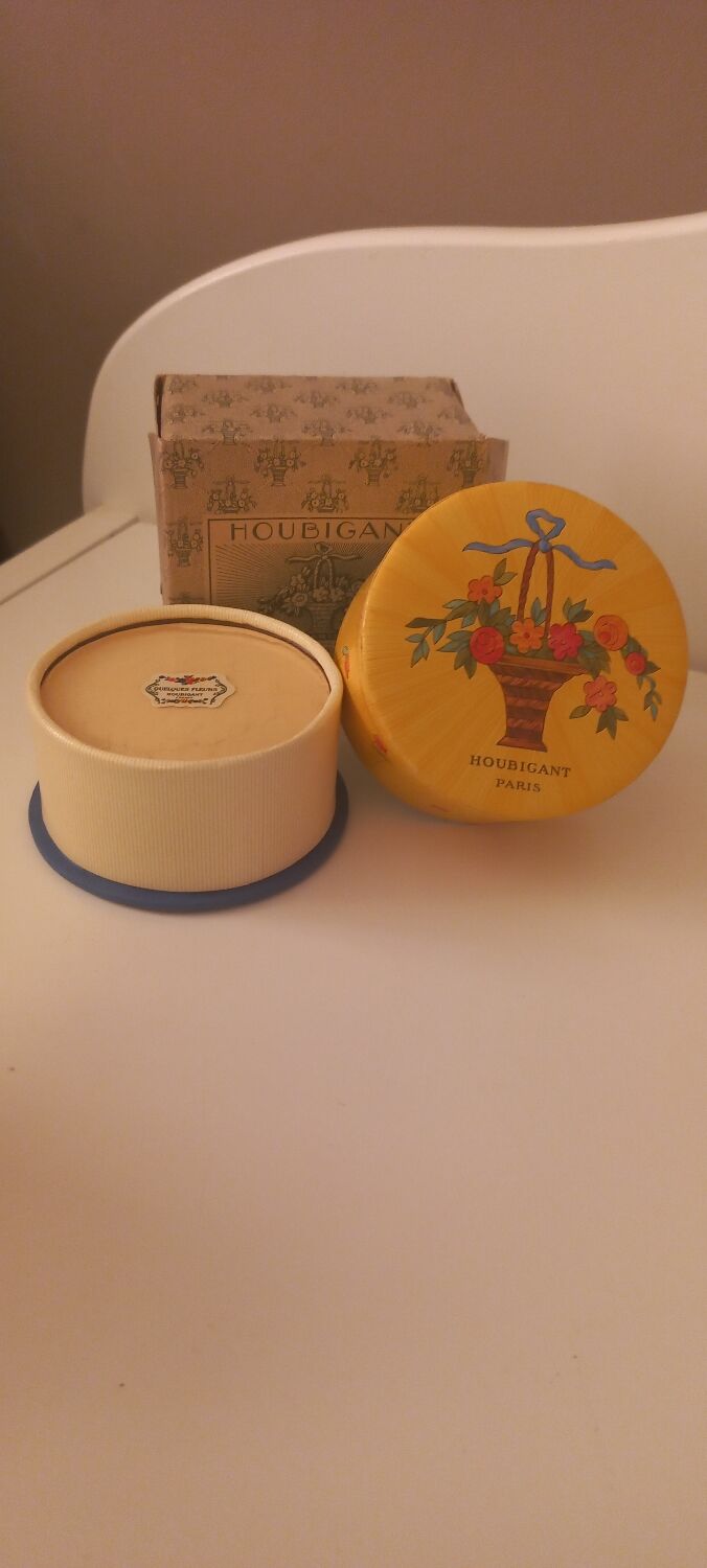 Houbigant powder boxes, shadows and antique advertising collection set