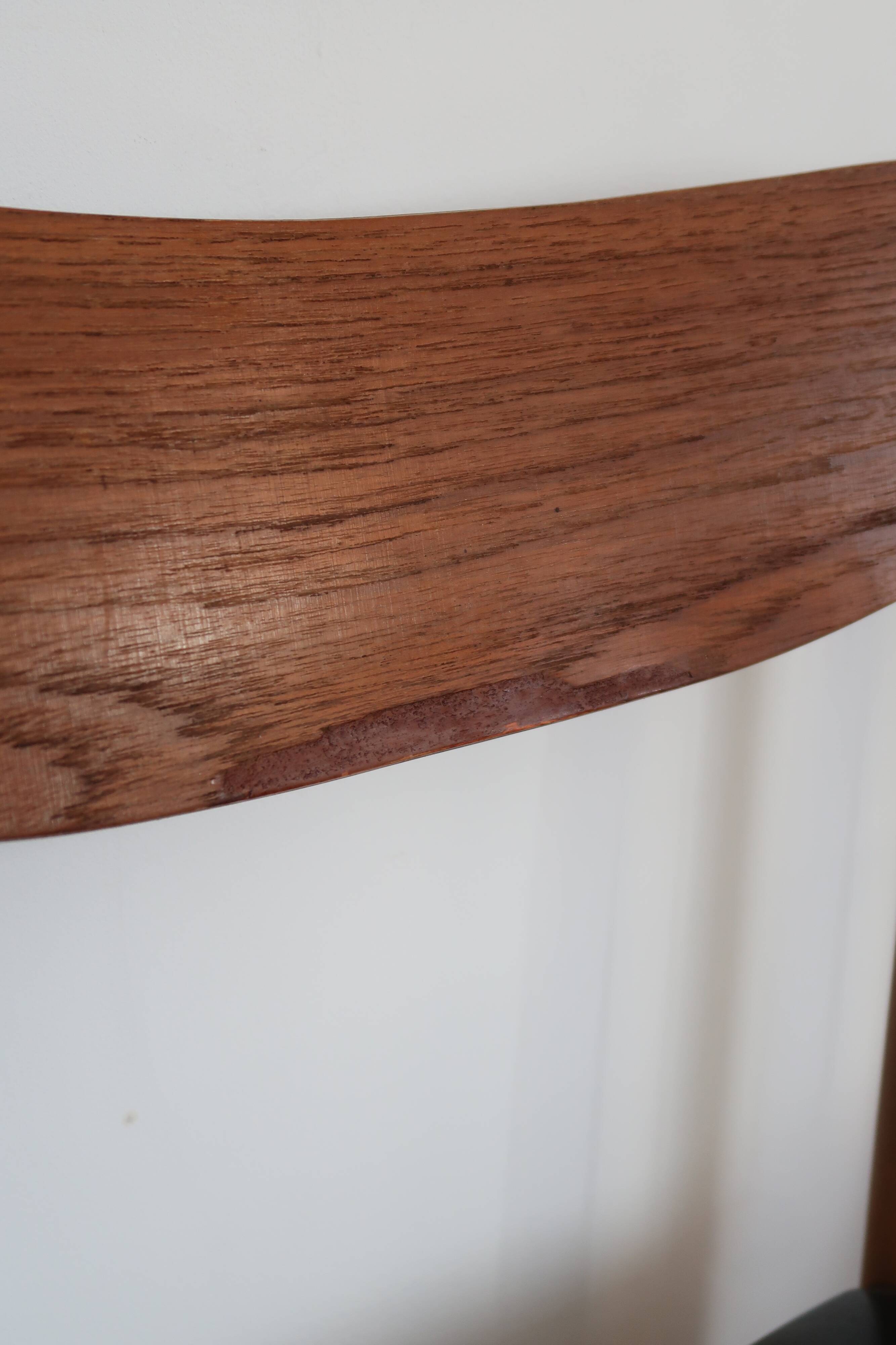 4 Scandinavian chairs skaï black