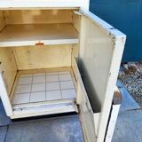 Meuble armoire de cuisine métallique