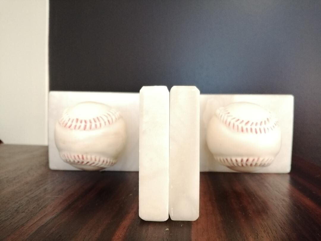 Paire de serre livres en marbre