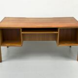 Bureau danois en teck avec porte et tiroirs par Bornholm, années 1970