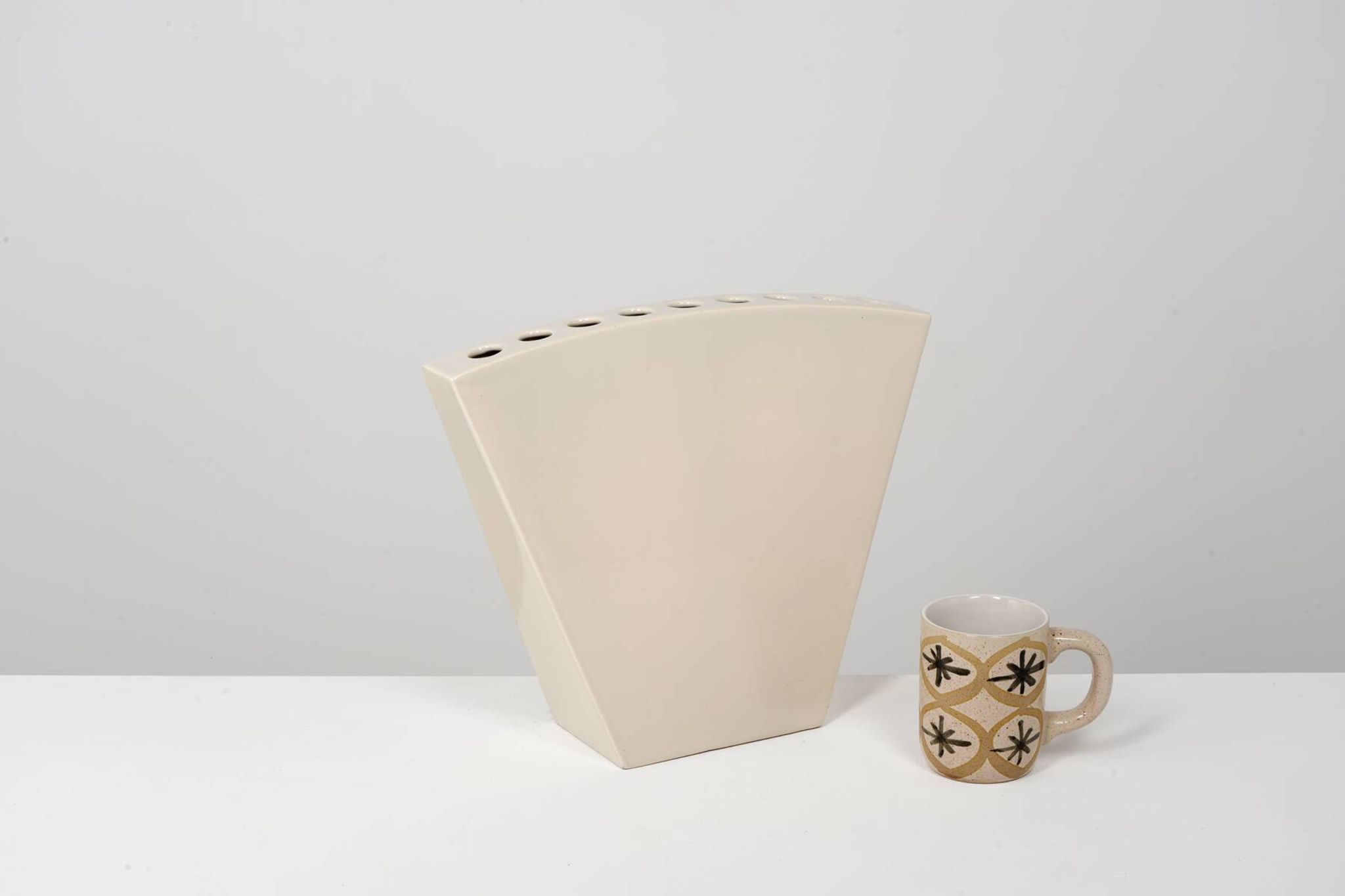 Postmodern vase from the 1980s by Cacharel.