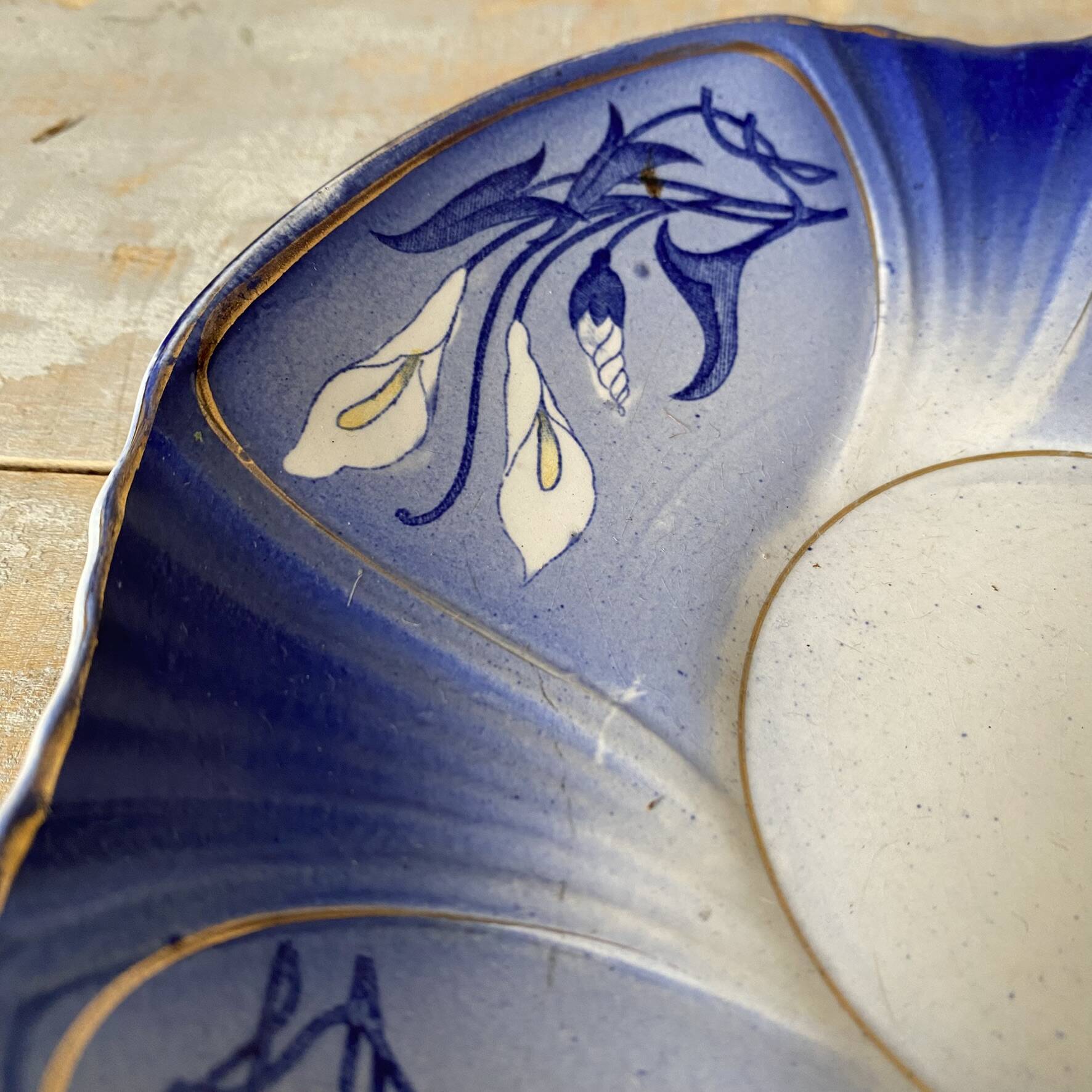 Assiettes  Sarreguemines décor Arum bleu cobalt
