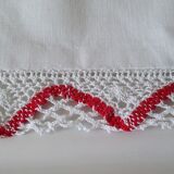 Taie child red border