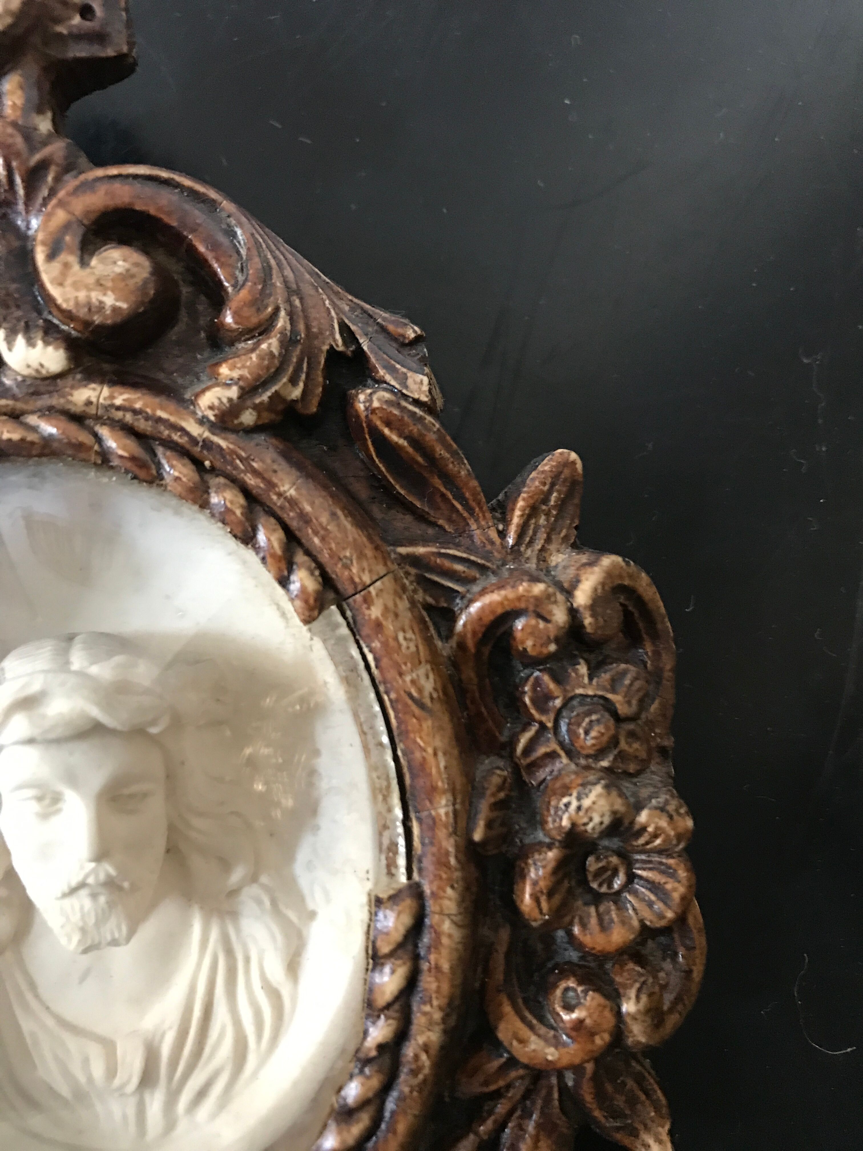 Napoleon 3 wood shell font