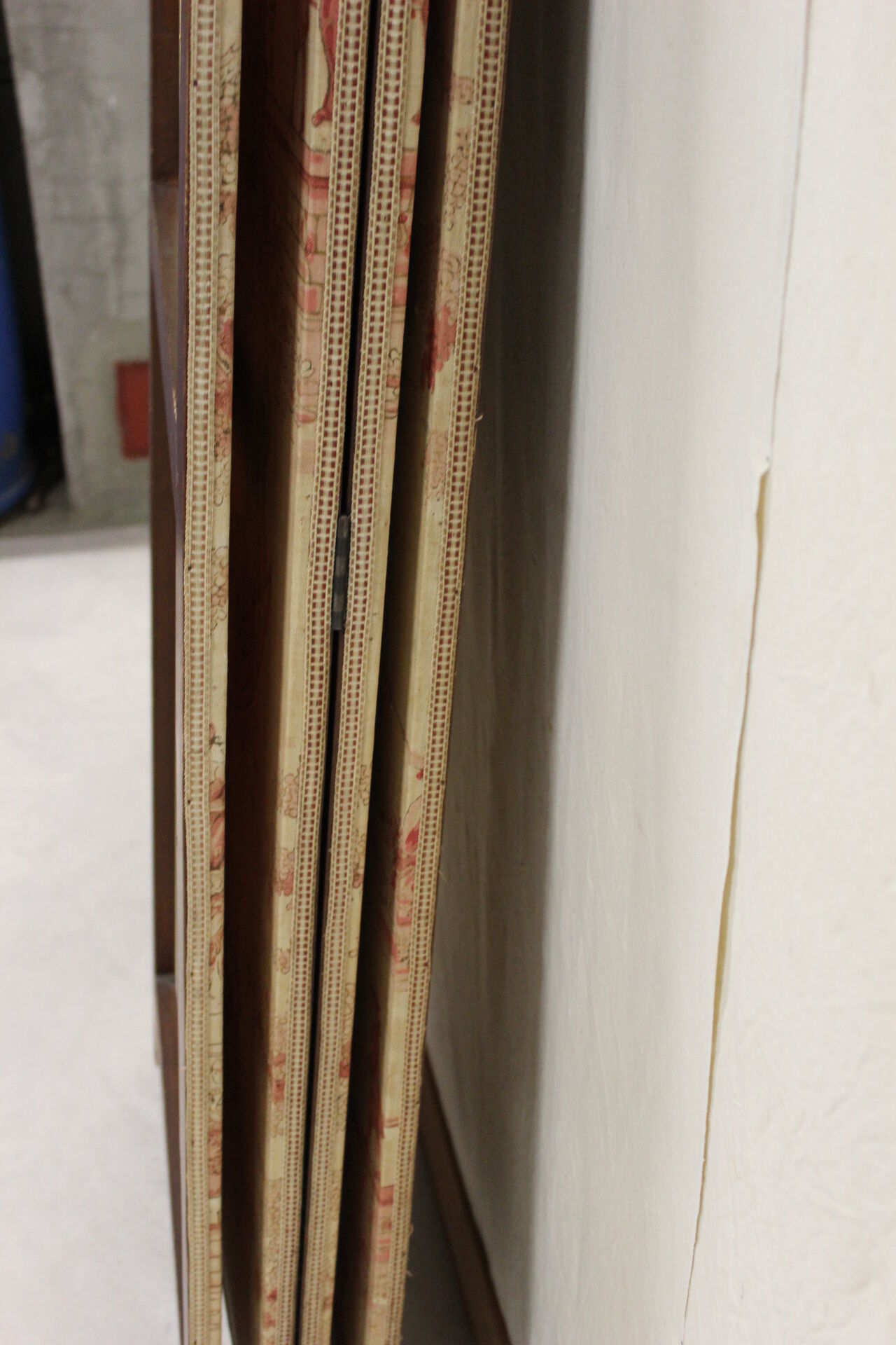 Screen four prentals of jouy canvas