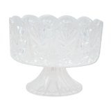 Crystal fruit cup with rounded edges